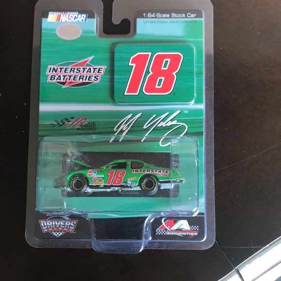 J.J. Yeley #18 Interstate Bat. 2007Monte Carlo SS Limited Edition 1/64 (SKU 248) - Picture 2 of 11